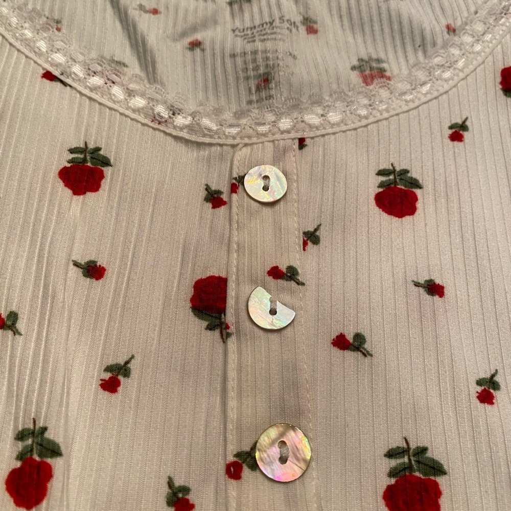 Flower 🌺 Tank - Picture 6 of 8